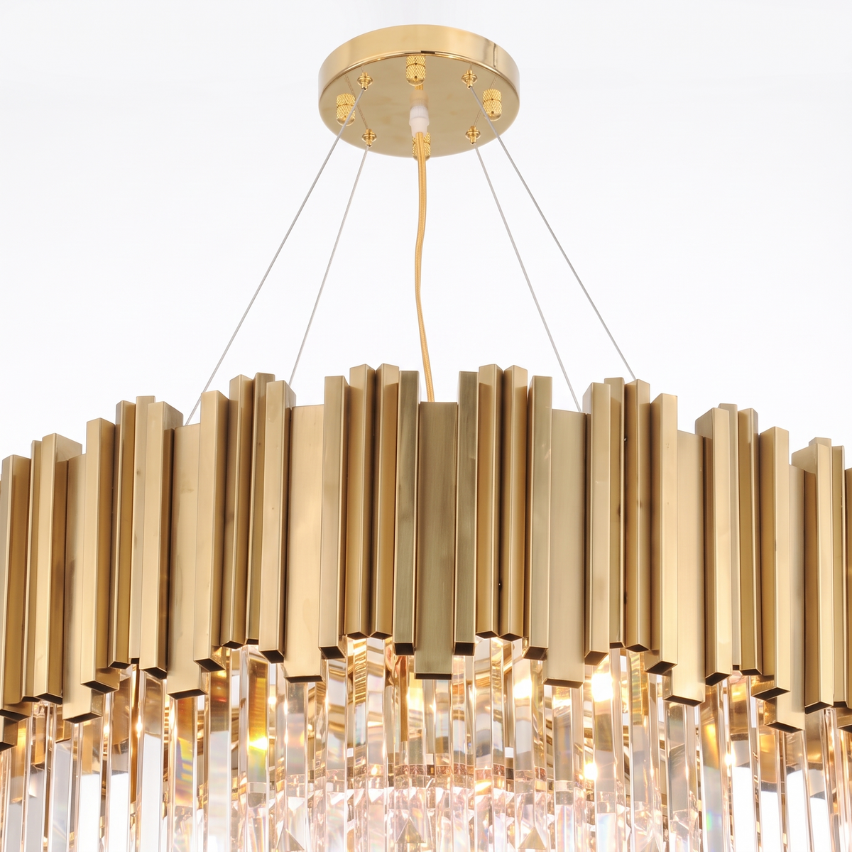 Kensington round crystal chandelier, close-up of the gold ceiling canopy
