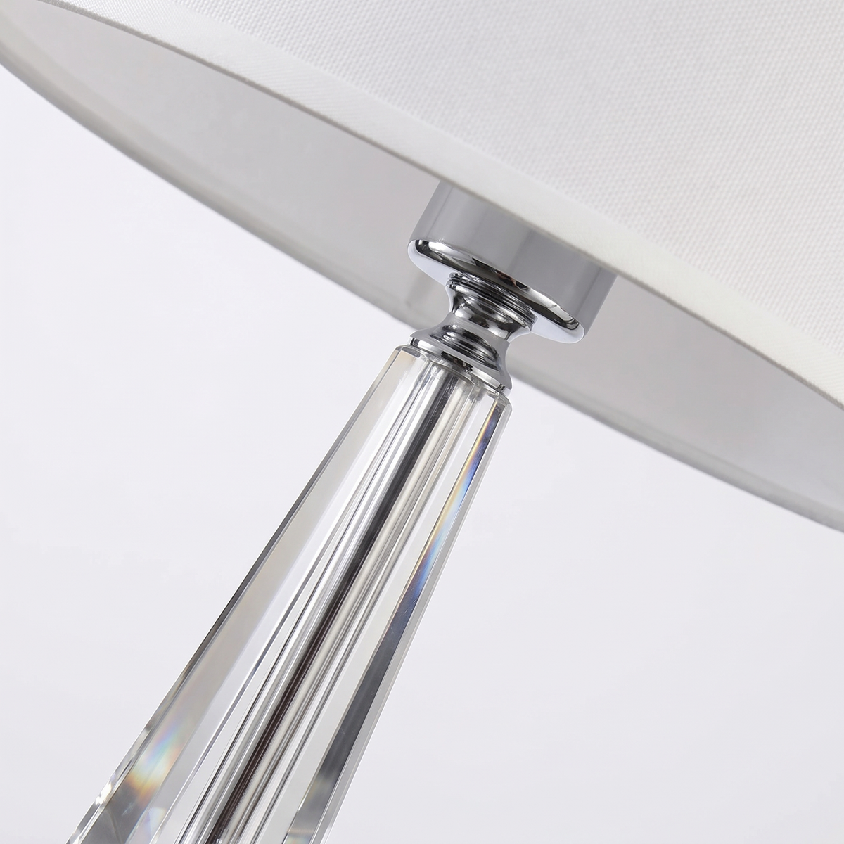 Westminster crystal column table lamp, close-up of the faceted crystal column and chrome neck